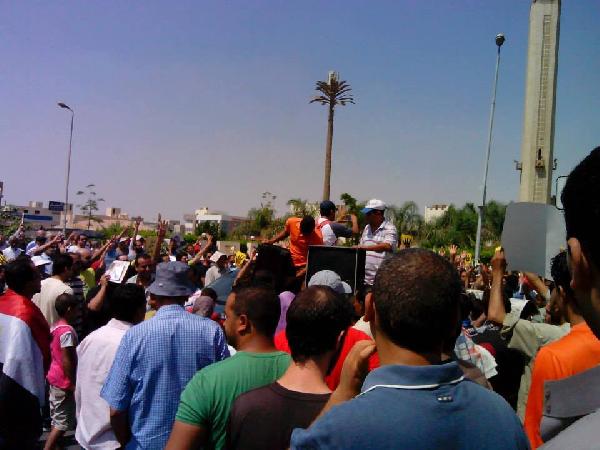 التجمع الخامس تحتشد في مليونية الشعب يحمي ثورته