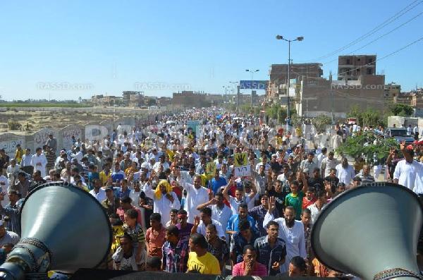 “حشود الغضب” تخرج لرفض الانقلاب بأبو المطامير