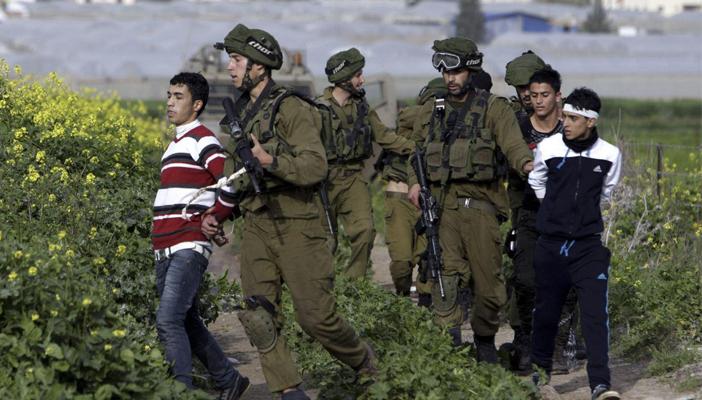 جيش الاحتلال يعتقل 11 فلسطينيًا في الضفة الغربية