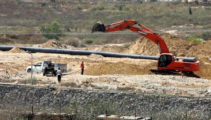 خبراء: حفر برك أسماك على حدود غزة تهديد للأمن المائي والغذائي للمنطقة