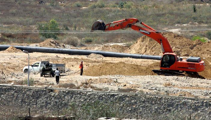 ميدل إيست بريفنج: دول المنطقة مشغولة ببناء جدران على حدودها