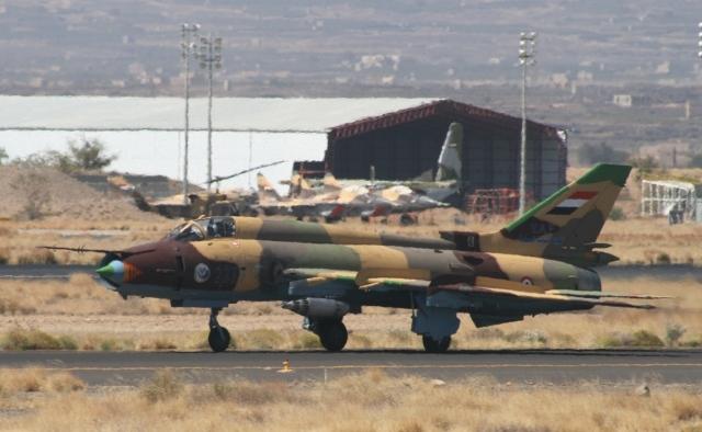 الطيران اليمني يشن 4 غارات على الحوثيين بالجوف