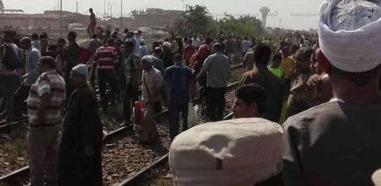 بالفيديو.. إعلام النظام يُبرئ السيسي من حادث قطار العياط