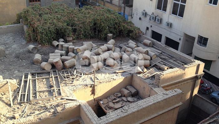 الفساد يحول مبنى تابعا لهيئة السكك الحديدية بسوهاج لخراب