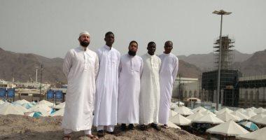 الخارجية البريطانية تنشر صورة لجنودها أثناء تأدية الحج