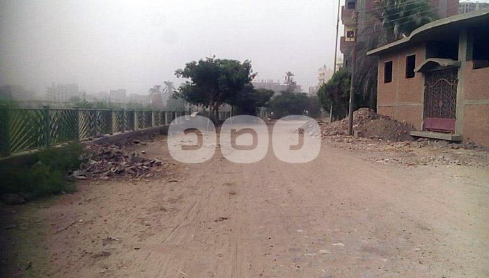 رغم صرف ملايين الجنيهات عليه.. ممشى الفيوم السياحي يتحول مرتعًا للكلاب