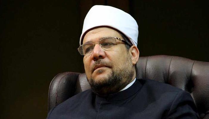 مستندات تثبت حج نجل وزير الأوقاف وزوجته على نفقة الوزارة