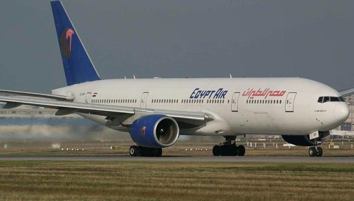 “مصر للطيران” تلغي رسوم تغيير الحجز بسبب العاصفة الترابية