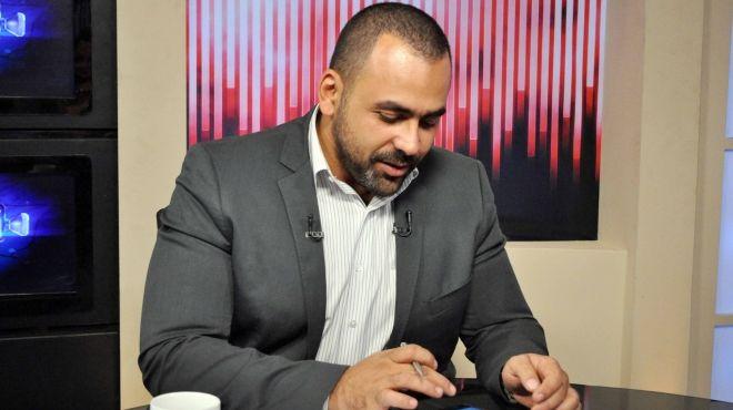 بالفيديو..الحسيني لـ”محلب”: أنت كثير الضجيج قليل الطحين