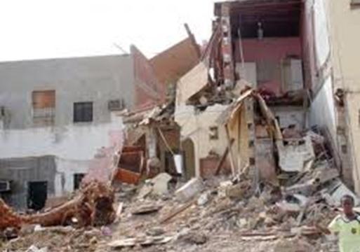 بالصور.. مصرع وإصابة 5 أشخاص فى انهيار منزل بأسيوط