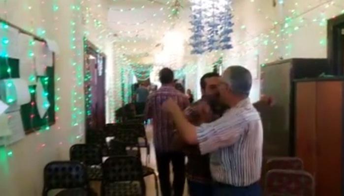 بالفيديو..موظفو ضرائب شرق الإسكندرية يرقصون احتفالا بعيد ميلاد رئيستهم