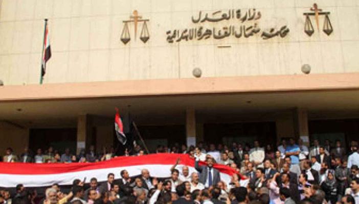 موظفو محكمة شمال القاهرة لـ”الصحفيين”:” هنعلمكم الأدب وشغلكم بيعطلنا”