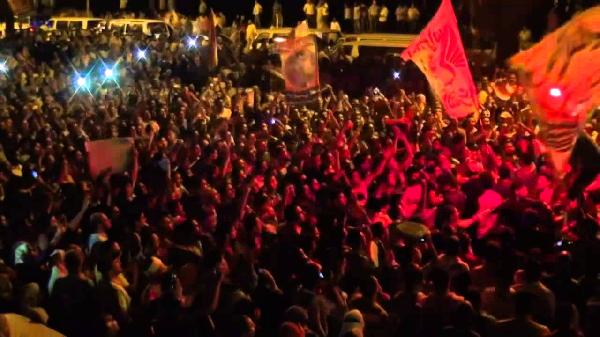 بالفيديو:ألتراس حرية يشعل مسيرة ضد الانقلاب بالدخيلة