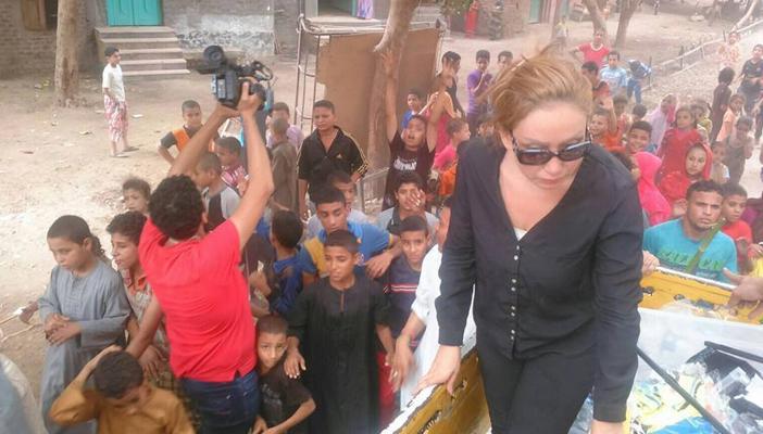 بالصور.. ريهام سعيد تثير الجدل بزياتها لـ”نائب العفاريت” بالمنيا