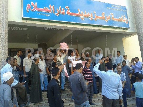 إضراب موظفي “دار السلام” بسوهاج رفضا لتعدي ضابط على زميلهم