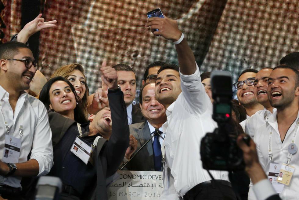 7 دلائل تثبت محاربة السيسي للشباب بعد تخصيص عام لهم