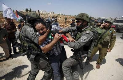 قوات الاحتلال تقتل شابًا فلسطينيًا بالقدس بزعم محاولته تنفيذ عملية طعن