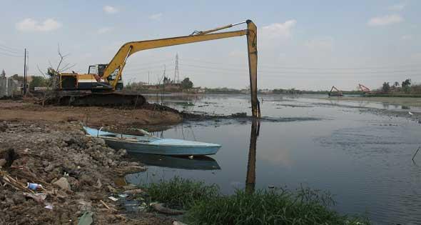 أسماك البحر الفرعوني تهرب بسبب التلوث.. والمواطنون: ناكل منين يا حكومة