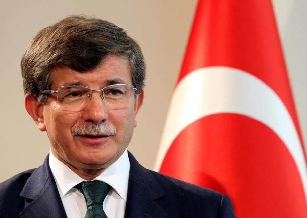 “أوغلو” يوجه نداء سلام لنظيره اليوناني من أجل قبرص