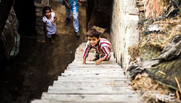 ميدل إيست آي: اللاجئون الفلسطينيون يعانون الإهمال والتهميش بعد “مرسي”