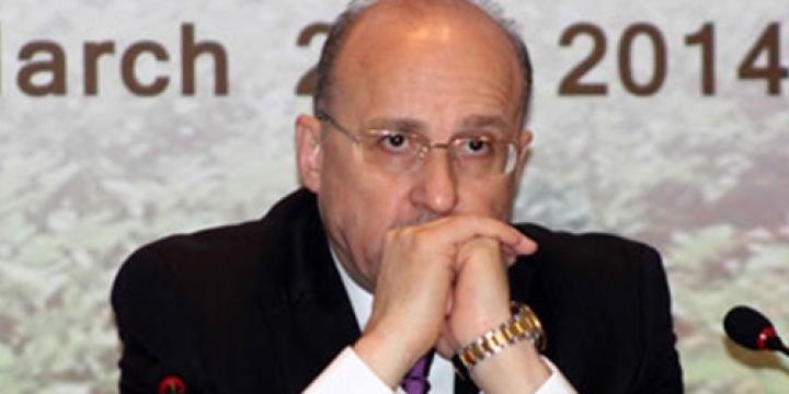 الصيادلة: الصحة تتنصل من مسئولياتها تجاه مرضى فيروس سي