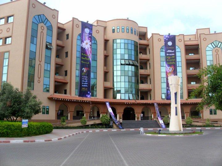 تظاهرة لطلاب جامعات غزة للمطالبة بالإعفاء من الرسوم الدراسية