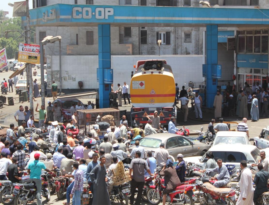 أزمة البنزين تتفاقم وتصل لمدن ‫‏محافظة الإسماعيلية‬ ومراكزها