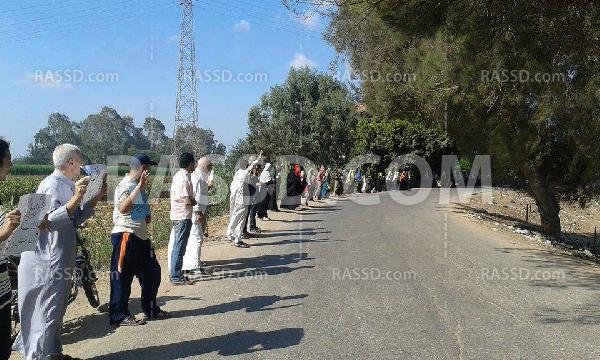 سلسلتان بشريتان في”الغربية” تنديدًا بالأوضاع الاقتصادية