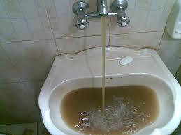 خبراء: الأوبئة تسيطر على المصريين بسبب تلوث مياه الشرب