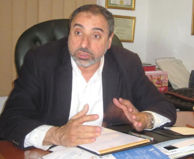 سليمان:بيان سلطان يعبر عن جموع “الإخوان” وبيان حسين يعبرعن نفسه