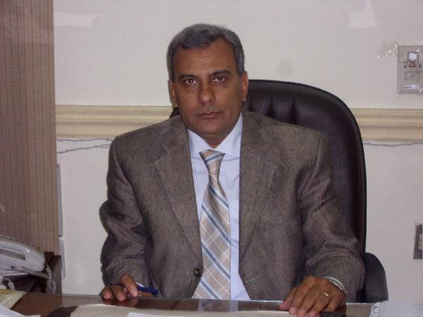 “نصار” يزعم منع النشاط السياسي داخل الجامعة