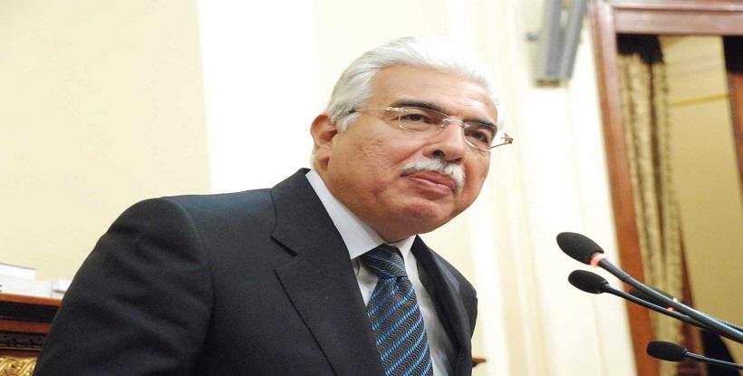 أحمد نظيف يقاضي جامعة القاهرة للعودة إلى التدريس بكلية الهندسة