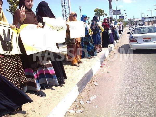 محافظ بورسعيد يعطي أوامره بتشغيل أغنية تسلم الأيادي بالمدارس