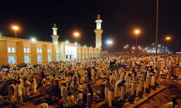 ضيوف الرحمن ينفرون إلى مزدلفة