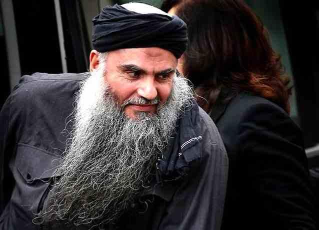 محكمة أردنية تبرأ “أبو قتادة” وتأمر بالإفراج الفوري عنه