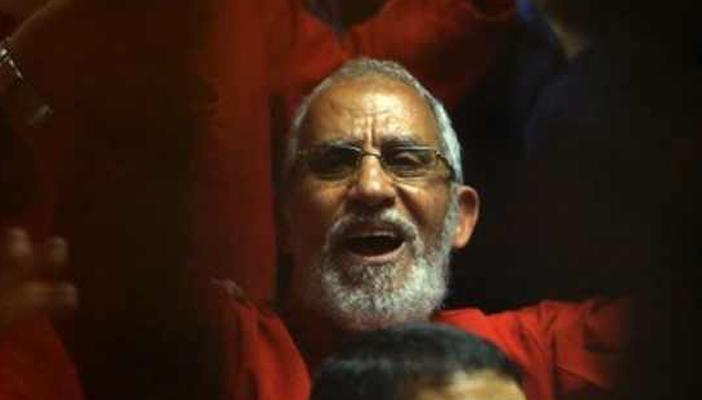 ضابط بالترحيلات يعتدي على مرشد الإخوان أثناء عودته من الإسماعيلية