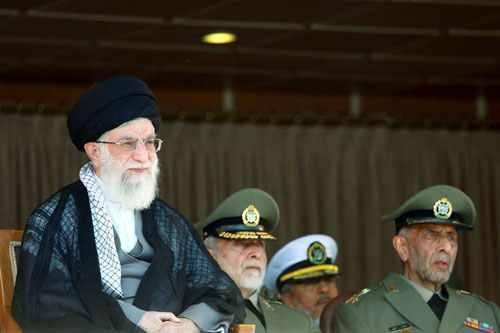 جنرال إيراني: ضباطنا يعملون في أغلب الدول العربية