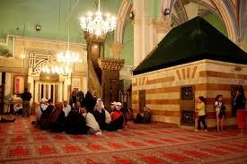 الحرم الإبراهيمي مغلق في وجه المسلمين مفتوح أمام الصهاينة