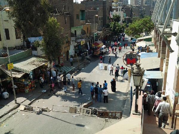 أهالي منشية الصدر يقطعون الطريق لجامعة عين شمس