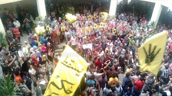 مظاهرات حاشدة بجامعة مصر للعلوم والتكنولوجيا لرفض الانقلاب