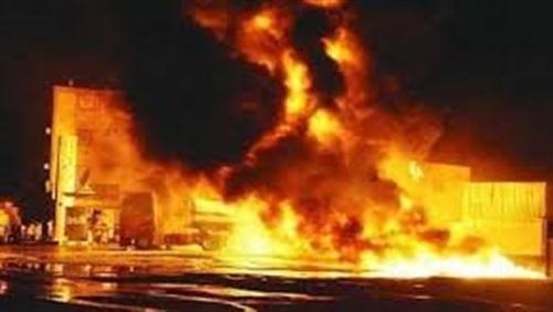 حريق في مصنع أخشاب مصر القديمة وسيارات الإطفاء تصل متأخرة