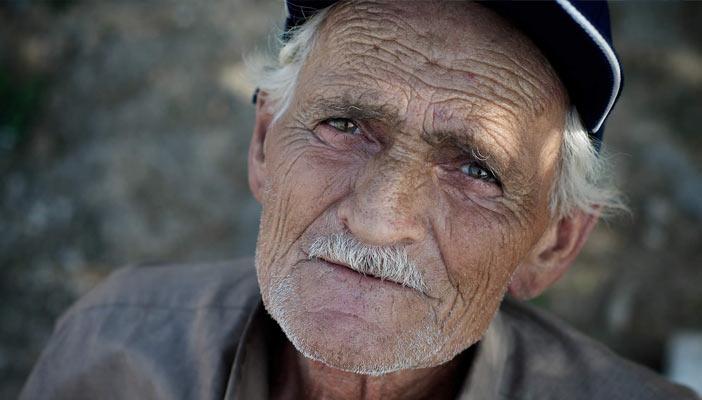 “التعبئة والإحصاء”: نسبة المسنين في مصر بلغت 6.9% منهم 63% أمّي