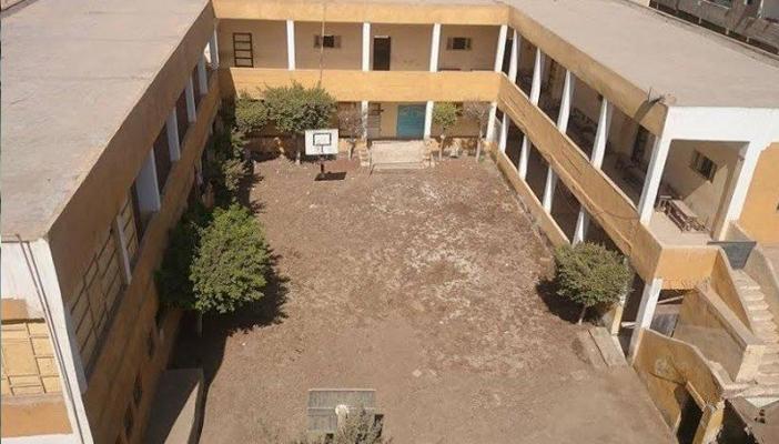 مع عام دراسي جديد: مدارس مصر آيلة للسقوط وبلا مقاعد.. والآباء يتذمرون