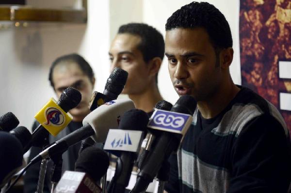 بلاغ ضد وزير التعليم اعتراضًا على وضع “تمرد” في الكتب الدراسية