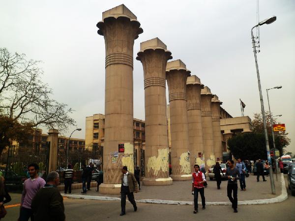 “عين شمس” تستعد للدراسة بزيادة الأمن والكاميرات