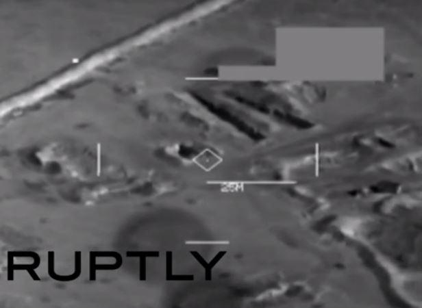 فيديو| لحظة قصف أمريكا لدبابة تابعة لداعش