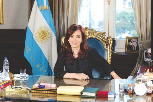 رئيسة الأرجنتين تتهم الولايات المتحدة بالتخطيط لاغتيالها