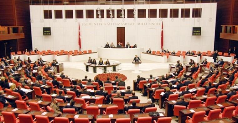 البرلمان التركي يصدق على إرسال قواته خارج البلاد