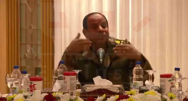 السيسي: “الضابط إلي هيضرب المتظاهرين مش هيتحاكم”