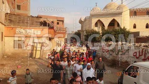 تكبيرات العيد تصدح بمسيرة في البحيرة